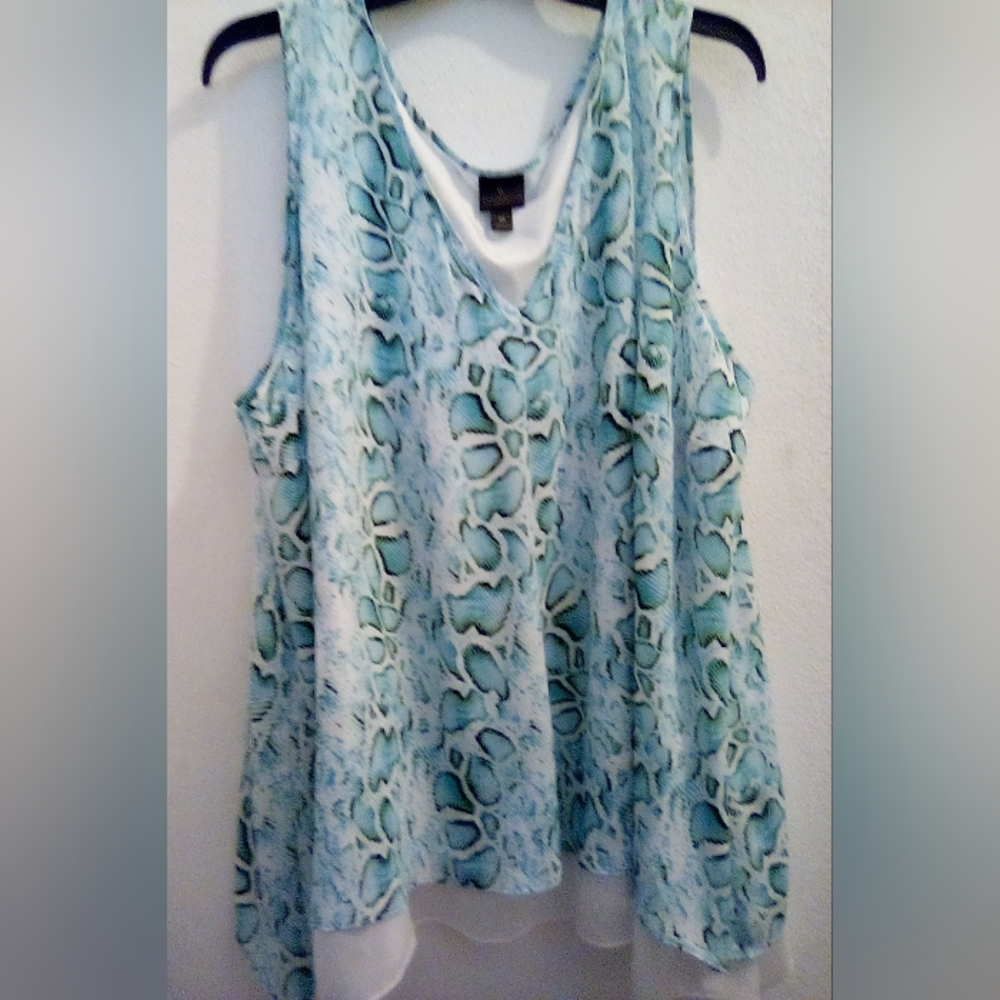 Worthington Women's Sleeveless Blouse V-Neck Snake Multicolor Print Size 3X